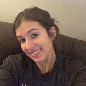 Meet your Posher, Dani